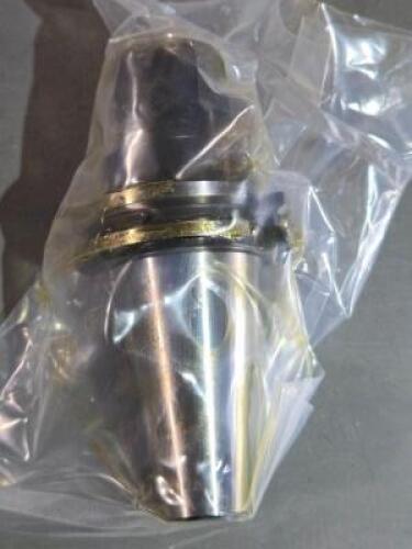 DESCRIPTION: (1) CAT40 END MILL HOLDER BRAND/MODEL: ISCAR 4501460 SIZE: 1/2" HOLE DIA 2.625" PROJ, RETAIL$: $168.00 QTY: 1