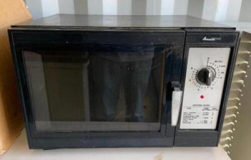 AMANA MICROWAVE OVEN