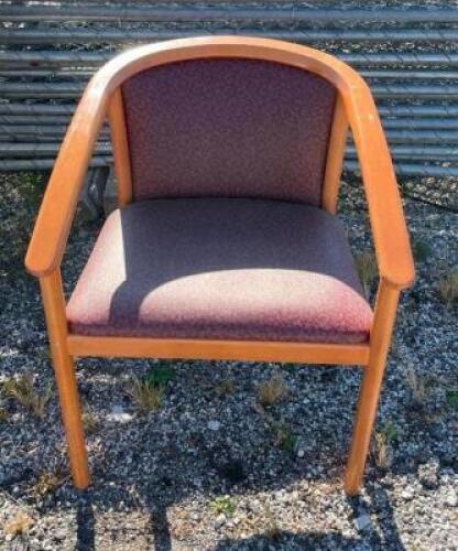 (4) LOUNGE CHAIRS