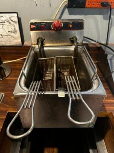 DESCRIPTION COUNTER TOP ELECTRIC FRYER. LOCATION KITCHEN QTY 1