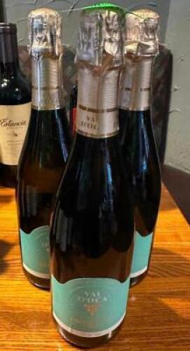 DESCRIPTION (3) BOTTLES OF VAL DOCA PROSECCO THIS LOT IS: SOLD BY THE PIECE LOCATION ROOM 1 QTY 3