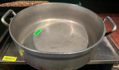 DESCRIPTION 18" ROUND HEAVY DUTY ALUMINUM ROASTING PAN. SIZE 18" R LOCATION ROOM 1 QTY 1