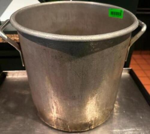 DESCRIPTION 25 QT STOCK POT LOCATION ROOM 1 QTY 1