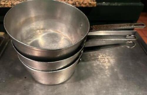 DESCRIPTION (4) 9" SAUCE POTS SIZE 9" THIS LOT IS: SOLD BY THE PIECE LOCATION ROOM 1 QTY 4