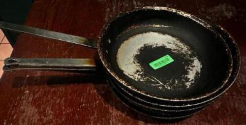 DESCRIPTION (3) 12'" SKILLETS SIZE 14" THIS LOT IS: SOLD BY THE PIECE LOCATION ROOM 1 QTY 3