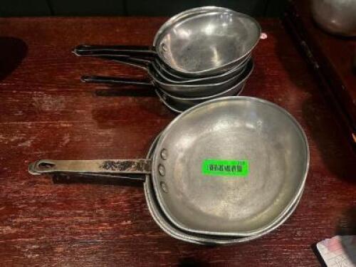 DESCRIPTION (7) 8" SKILLETS SIZE 8" THIS LOT IS: SOLD BY THE PIECE LOCATION ROOM 1 QTY 7