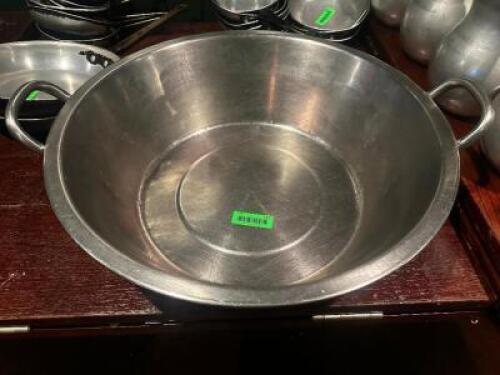 DESCRIPTION 21" ROUND STAINLESS BOWL W/ HANDLES SIZE 21" LOCATION ROOM 1 QTY 1