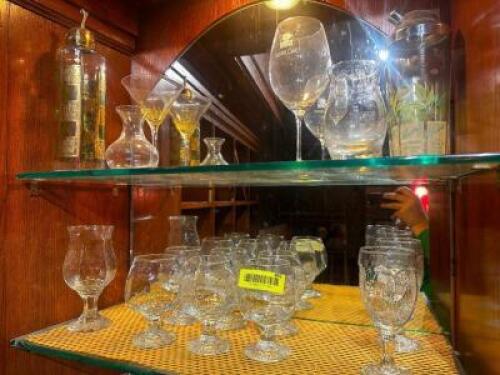 DESCRIPTION (16) ASSORTED BAR GLASSES. THIS LOT IS: ONE MONEY LOCATION BAR QTY 1