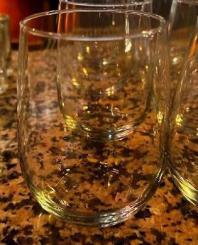 DESCRIPTION (19) STEMLESS WINE GLASSES. THIS LOT IS: SOLD BY THE PIECE LOCATION BAR QTY 18
