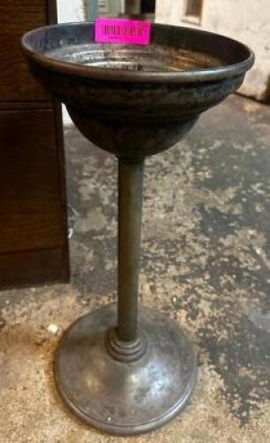 DESCRIPTION VINTAGE CHAMPAGNE BUCKET STAND. LOCATION BASEMENT 1 QTY 1