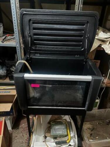 DESCRIPTION TOP OPENING COOLER W/ STAND. ADDITIONAL INFORMATION PLEXI GLASS FRONT W/ LED LIGHTING LOCATION BASEMENT 1 QTY 1