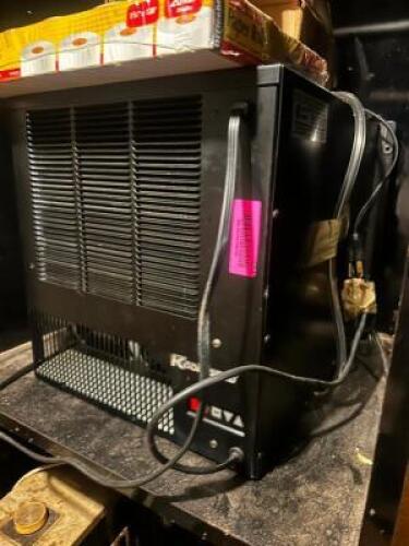 DESCRIPTION INTERKOOL 300 WINE COOLING UNIT. BRAND / MODEL: INTERKOOL 300 ADDITIONAL INFORMATION WORKING ORDER UNKNOWN LOCATION BASEMENT 3 QTY 1