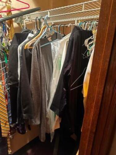 DESCRIPTION (1) LOT OF ASSORTED DRESS SHIRTS AND TIES. LOCATION BAR QTY 1