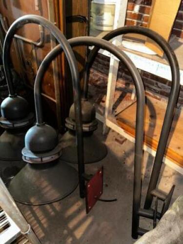 DESCRIPTION (5) LARGE OUTSIDE WALL MOUNTED METAL DOWN LIGHTS W/ POSTS. THIS LOT IS: SOLD BY THE PIECE LOCATION STORAGE SHED QTY 5