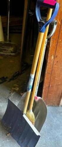 DESCRIPTION (2) ASSORTED SNOW SHOVELS THIS LOT IS: ONE MONEY LOCATION STORAGE SHED QTY 1