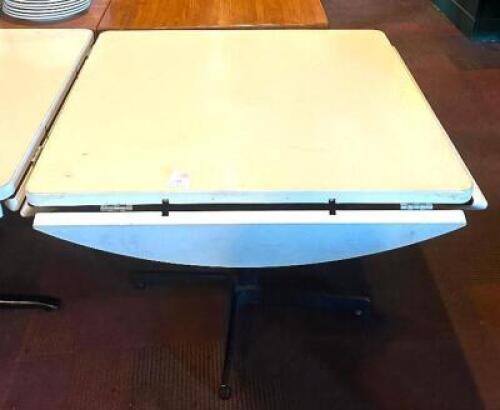 4' ROUND DROP LEAF DINNING TABLE