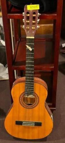 DESCRIPTION: VINTAGE GUITAR LOCATION: ROOM 3 THIS LOT IS: ONE MONEY QTY: 1