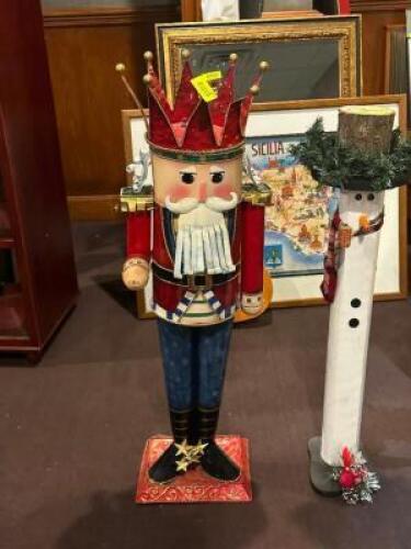 DESCRIPTION: FREE STANDING NUTCRACKER LOCATION: ROOM 3 THIS LOT IS: ONE MONEY QTY: 1