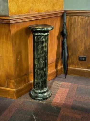 DESCRIPTION: 3 FT. PEDESTAL LOCATION: ROOM 3 THIS LOT IS: ONE MONEY QTY: 1