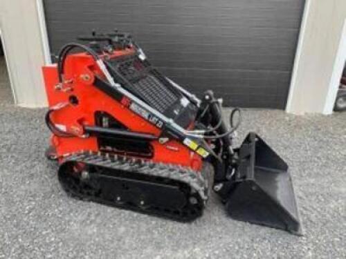 DESCRIPTION AGT LRT23 MINI TRACK SKID STEER BRAND / MODEL: AGT LRT23 ADDITIONAL INFORMATION SN# 2310103246, NEW 2024, RETAILS NEW FOR $10,000 LOCATION