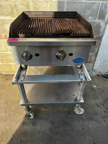 GLOBE GCB24G 24" RADIANT CHARBROILER W/ STAND.