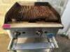 GLOBE GCB24G 24" RADIANT CHARBROILER W/ STAND. - 2