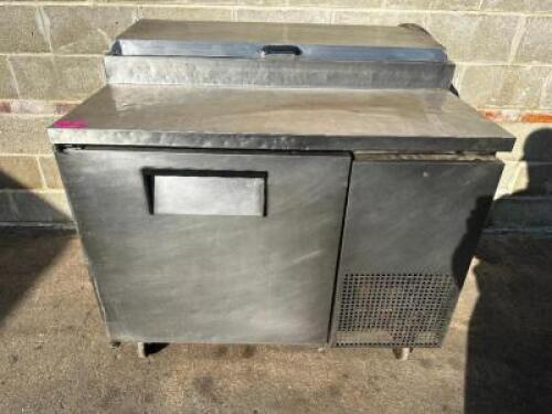 TRUE 44" PIZZA PREP TOP COOLER.