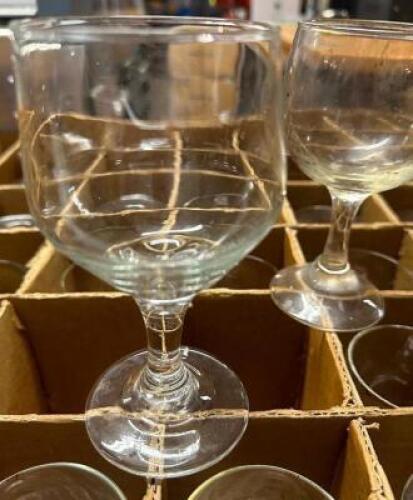 (36) SMALL WINE GLASSES