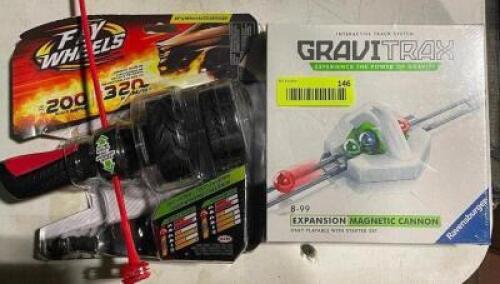 FLY WHEELS AND GRAVITRAX TOY SET