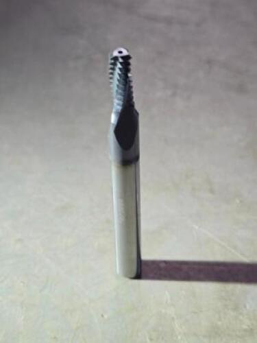 DESCRIPTION: (4) CARBIDE THREAD MILLS BRAND/MODEL: ISCAR MTECB 0250C04 20UN SIZE: 1/4' 20 UN RETAIL$: $964.00 QTY: 4