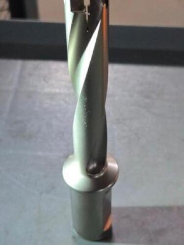 DESCRIPTION: (1) INDEXABLE DRILL BODY BRAND/MODEL: HERTEL 4006032 SIZE: 1" DIA RETAIL$: $225.55 QTY: 1