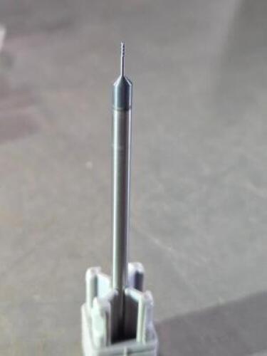 DESCRIPTION: (4) SOLID CARBIDE SQ END MILL BRAND/MODEL: HARVEY TOOL 962125-C6 SIZE: 0.0250" DIA 0.0750" LOC 0.1250" SD RETAIL$: $356.40 QTY: 4