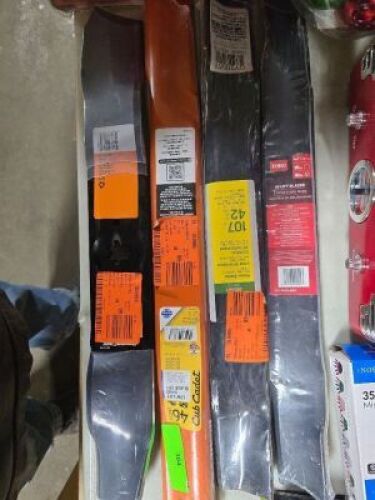 DESCRIPTION: (1) LOT OF (4) MISC LAWN MOWER BLADES QTY: 1