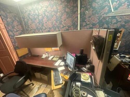 OFFICE DESK WITH FILE CABINETS