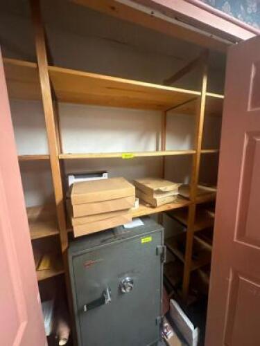 WALL STORAGE SYSTEM