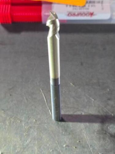 DESCRIPTION: (4) CARBIDE CORNER RADIUS END MILLA BRAND/MODEL: ACCUPRO 48338792 SIZE: 1/4" DIA 3/8" LOC O.O150" RAD RETAIL$: $412.68 QTY: 4