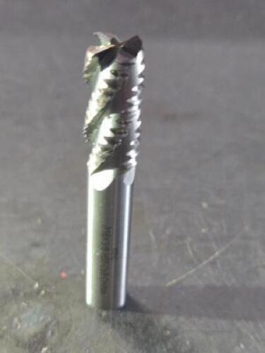 DESCRIPTION: (2) COBALT ROUGHING END MILL BRAND/MODEL: VC 01897289 SIZE: 7/16" DIA 1" LOC 3/8" SD RETAIL$: $49.30 QTY: 2