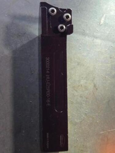 DESCRIPTION: (1) HUE25R00 CUT-OFF TOOL HODER BRAND/MODEL: HERTEL 3000214 QTY: 1
