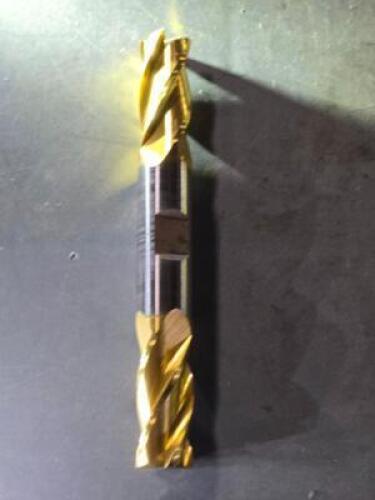 DESCRIPTION: (1) DE SQ END MILL BRAND/MODEL: MORSE CUTTING TOOLS 96026 SIZE: 5/8 " DIA 1-3/8" LOC RETAIL$: $133.80 QTY: 1