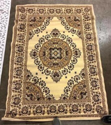 AREA RUG