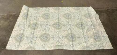 (5)- PICNIC TABLE CLOTHS