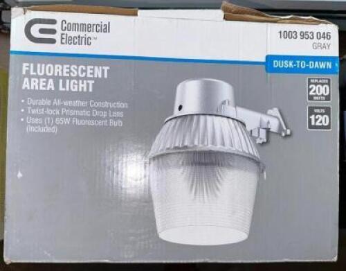 DUSK-TO-DAWN FLUROESCENT AREA LIGHT