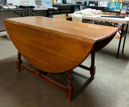 VINTAGE EARLY AMERICAN FARMHOUSE DROP LEAF TABLE