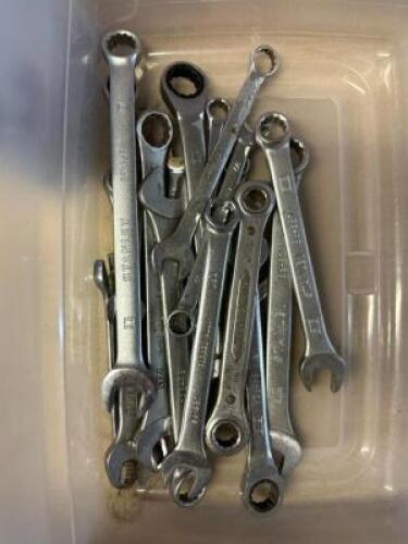 ASSORTED SIZED STANLEY WRENCHES