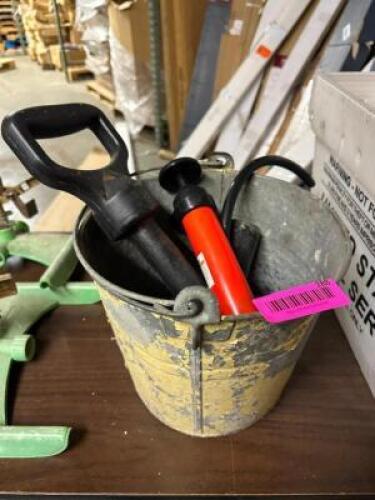 GALVANIZED BUCKET WITH SIPHON PUMP