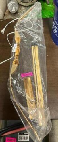 WOODEN BOW AND ARROW SET FOR KIDS