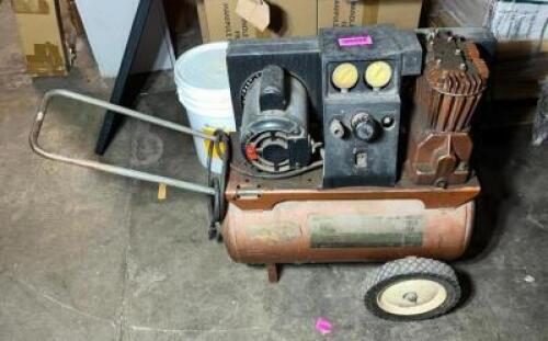 HORIZONTAL AIR COMPRESSOR