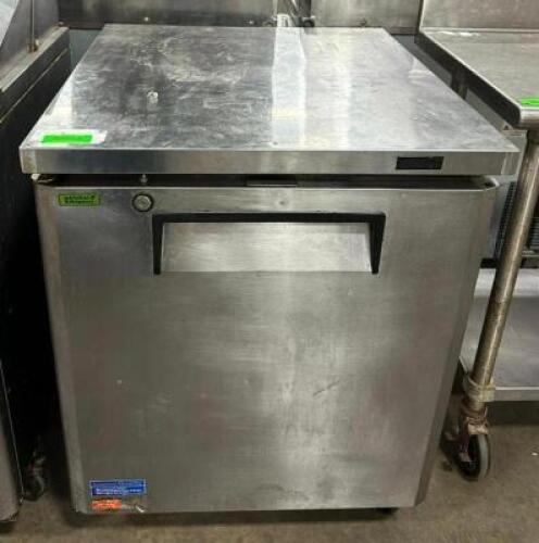 UNDERCOUNTER FREEZER