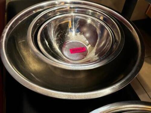 DESCRIPTION 18" THREE PIECE STAINLESS MIXING BOWL SET. THIS LOT IT: SOLD BY THE PIECE LOCATION FRONT QTY 3