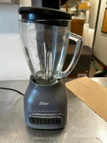 DESCRIPTION OSTER HOUSE HOLD BLENDER BRAND / MODEL: OSTER LOCATION KITCHEN QTY 1
